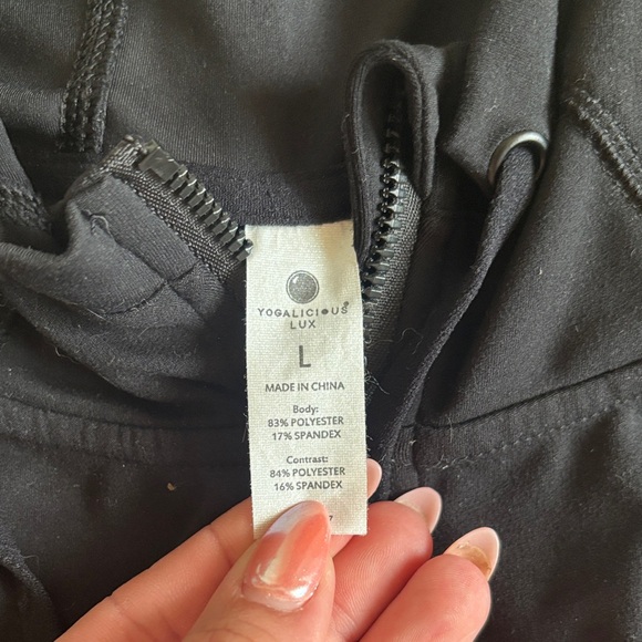 Yogalicious Lux Black Zip-Up Jacket - Picture 2 of 2